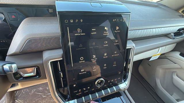 New 2026 GMC Yukon XL Denali w/ LPO, Illumination Package image 15