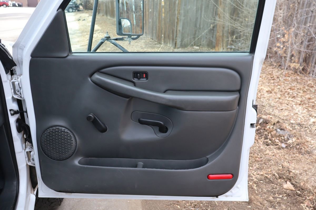 Used 2007 GMC Sierra 3500 W/T w/ Heavy-Duty Power Package image 21