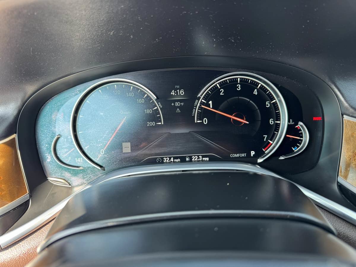 Used 2016 BMW 750i xDrive AWD/4WD image 13