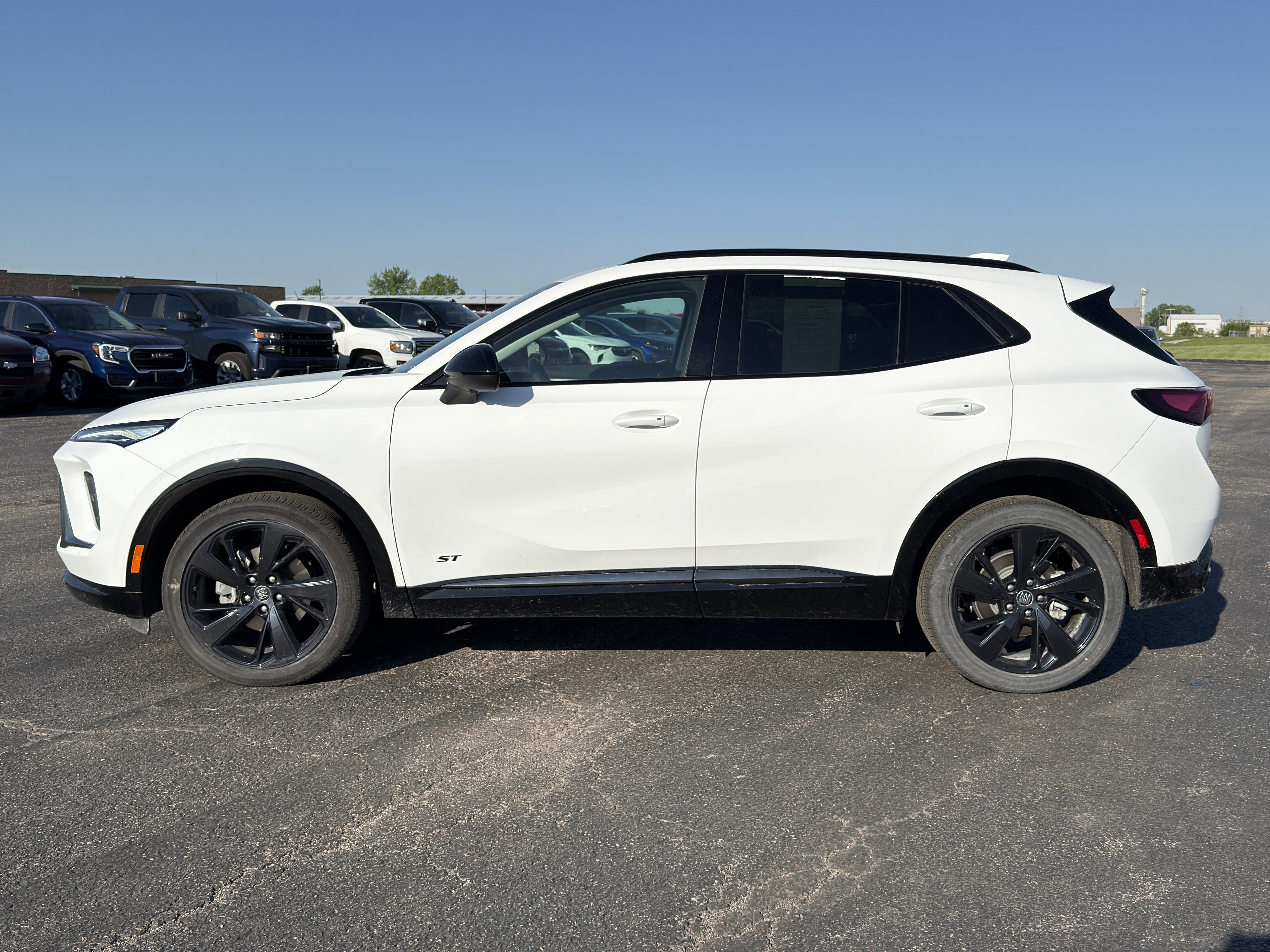 Used 2025 Buick Envision Sport Touring AWD/4WD image 8