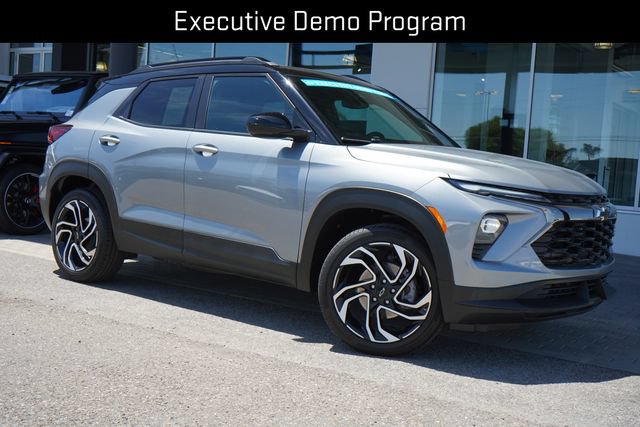 Used 2026 Chevrolet TrailBlazer RS w/ Convenience Package AWD/4WD image 1
