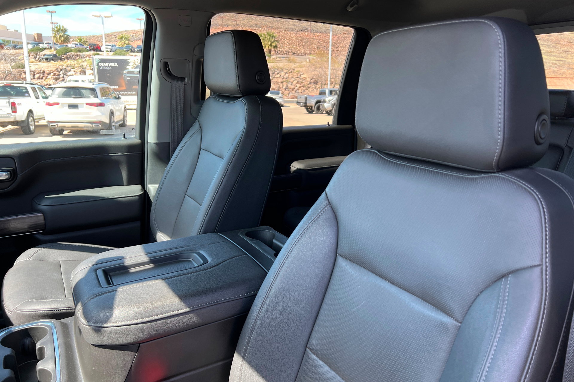 Used 2022 Chevrolet Silverado 3500 LTZ w/ LTZ Plus Package image 17