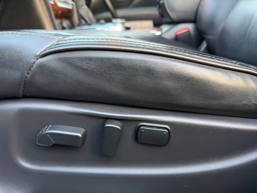 Used 2018 INFINITI QX80 4WD w/ Driver Assistance Package image 12