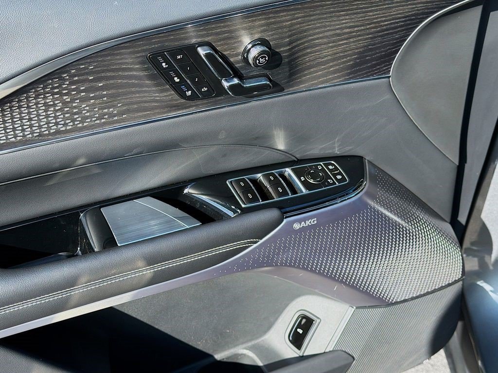Certified 2023 Cadillac Lyriq 2WD image 27