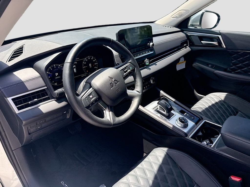 Used 2024 Mitsubishi Outlander SEL image 10