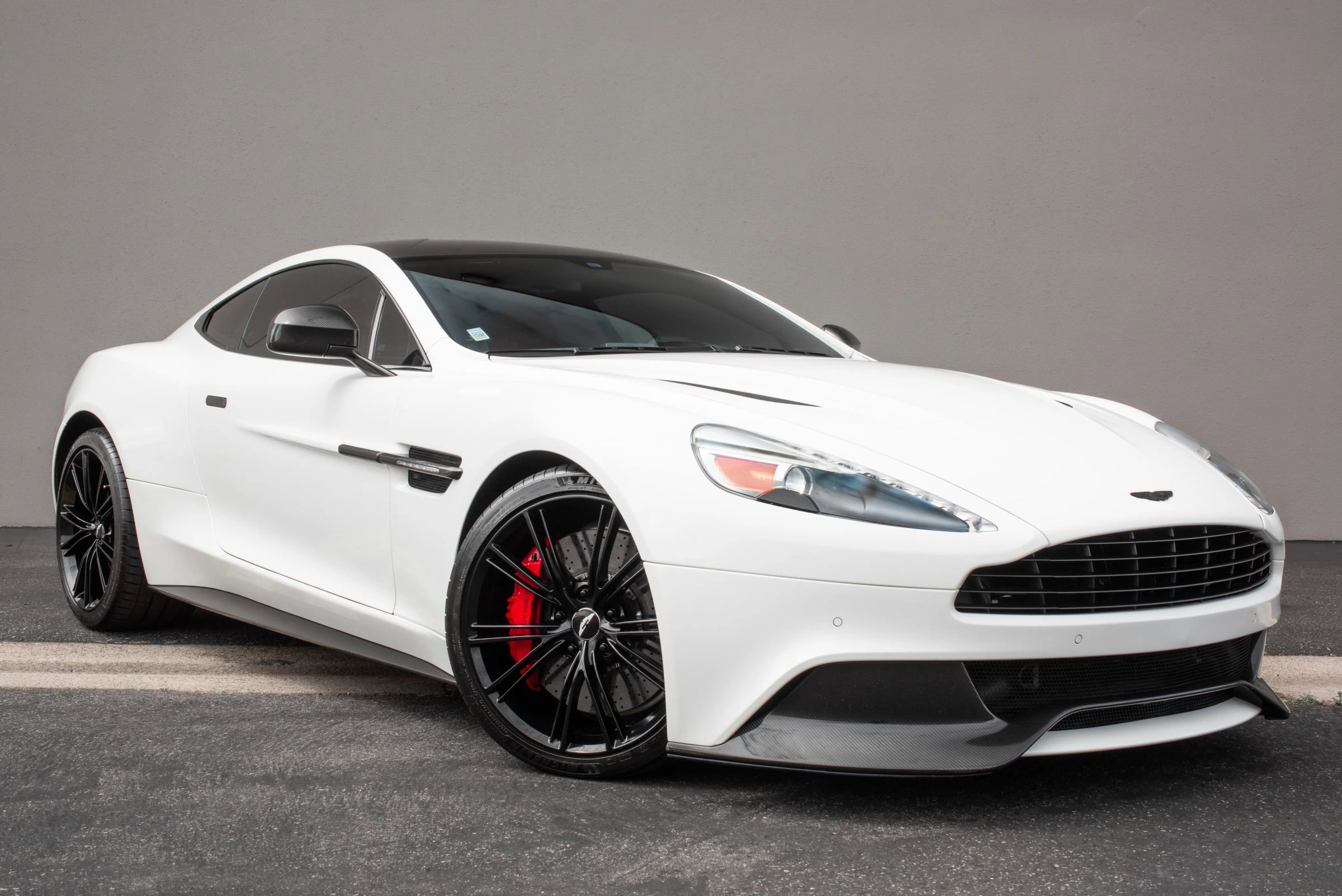 Used 2014 Aston Martin Vanquish Coupe RWD image 5