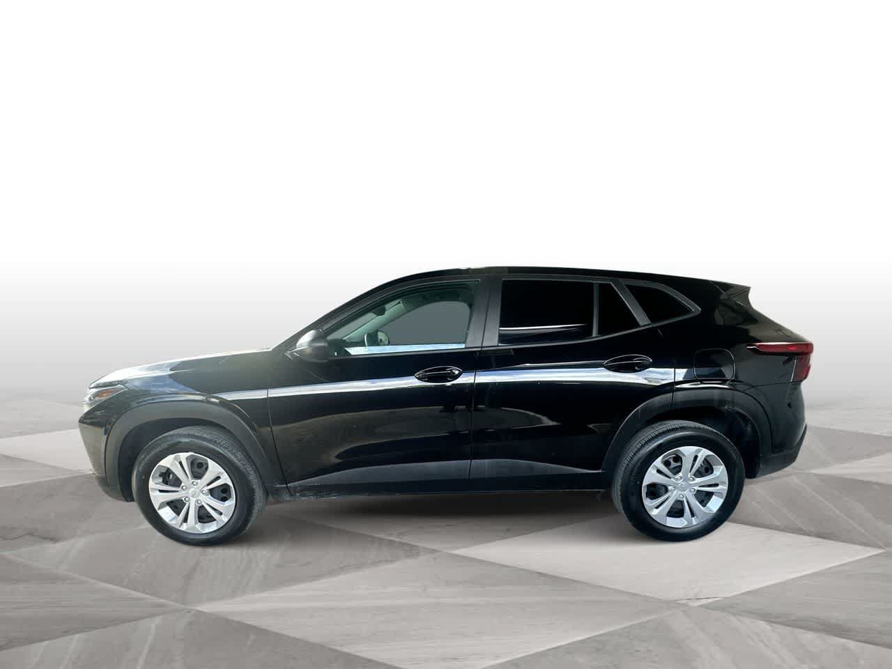 Used 2025 Chevrolet Trax LS FWD image 5