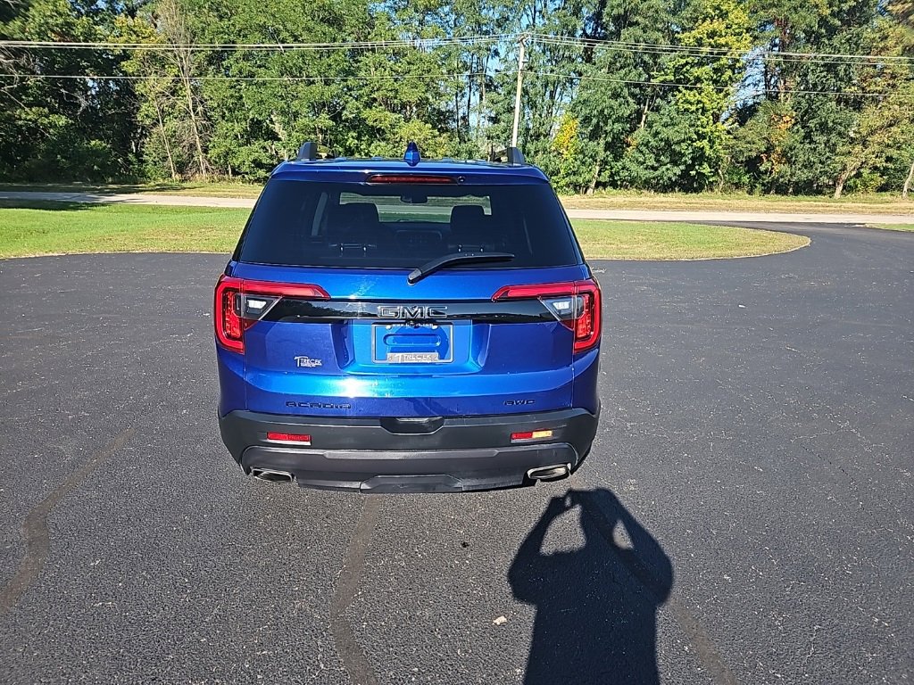 Used 2023 GMC Acadia SLT w/ Elevation Edition image 6