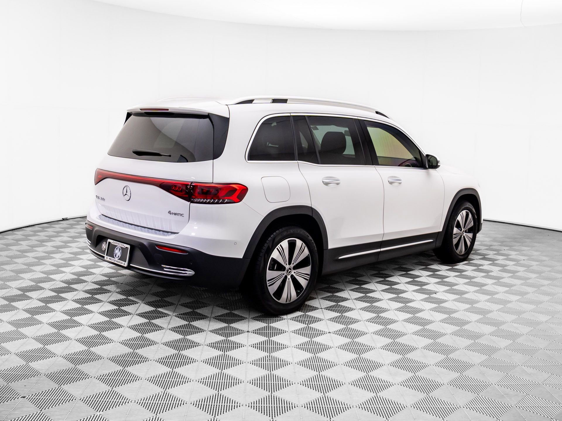 Used 2023 Mercedes-Benz EQB 300 4MATIC w/ Exclusive Package image 7