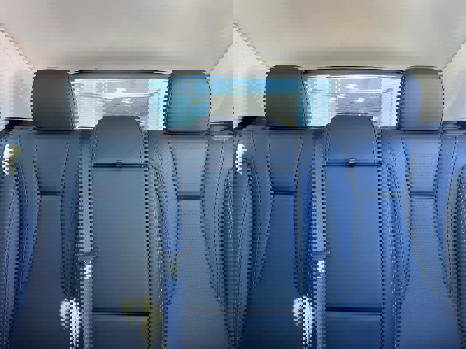 Certified 2025 Buick Envision Preferred image 28