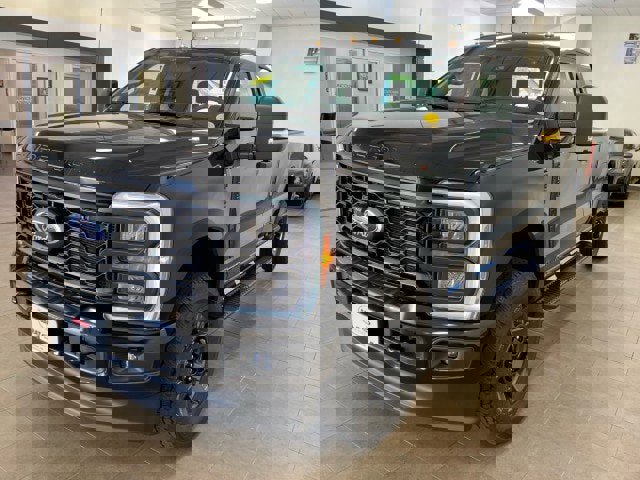 New 2026 Ford F350 4x4 SuperCab Super Duty image 4
