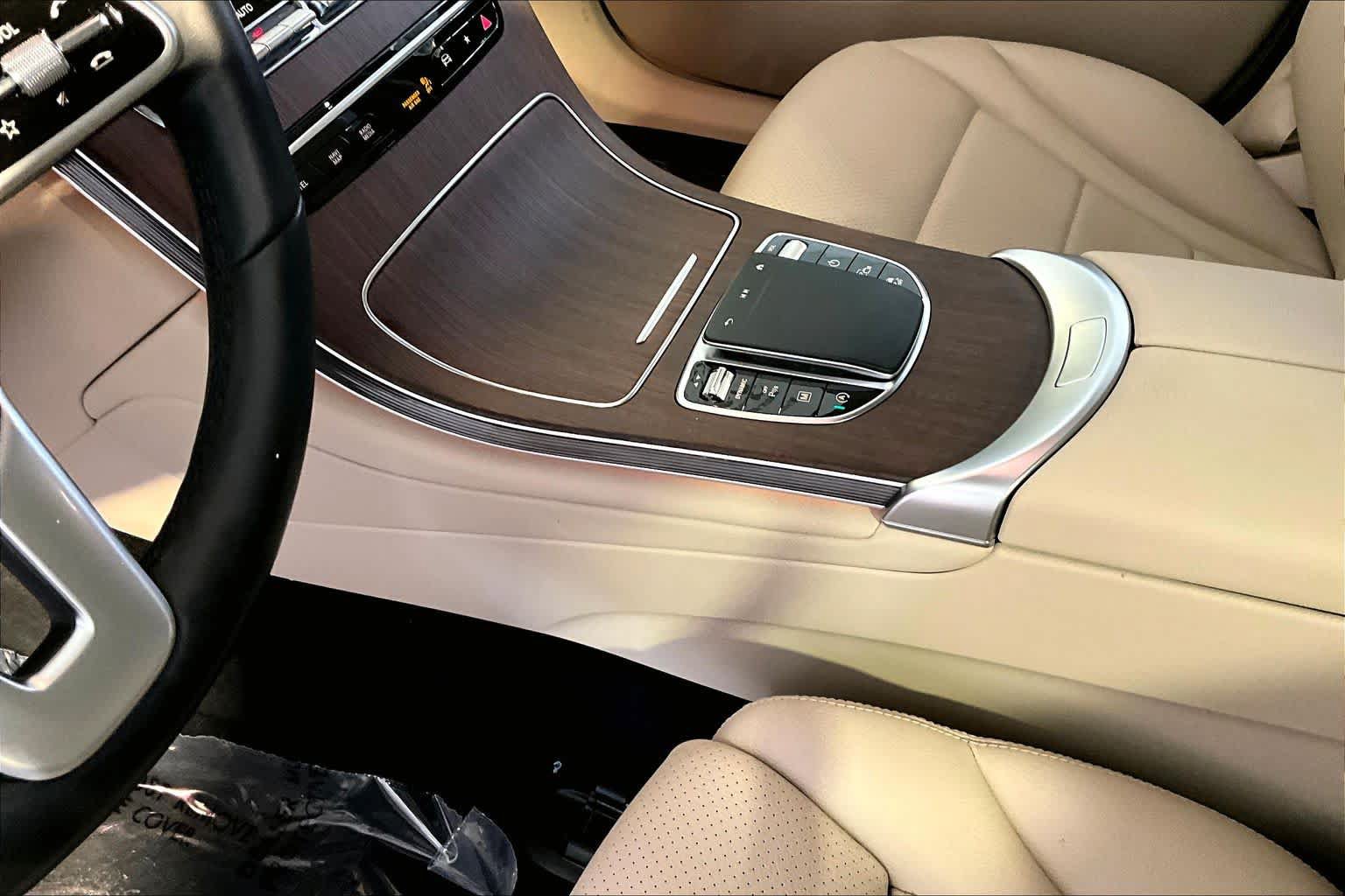 Used 2022 Mercedes-Benz GLC 300 4MATIC image 17