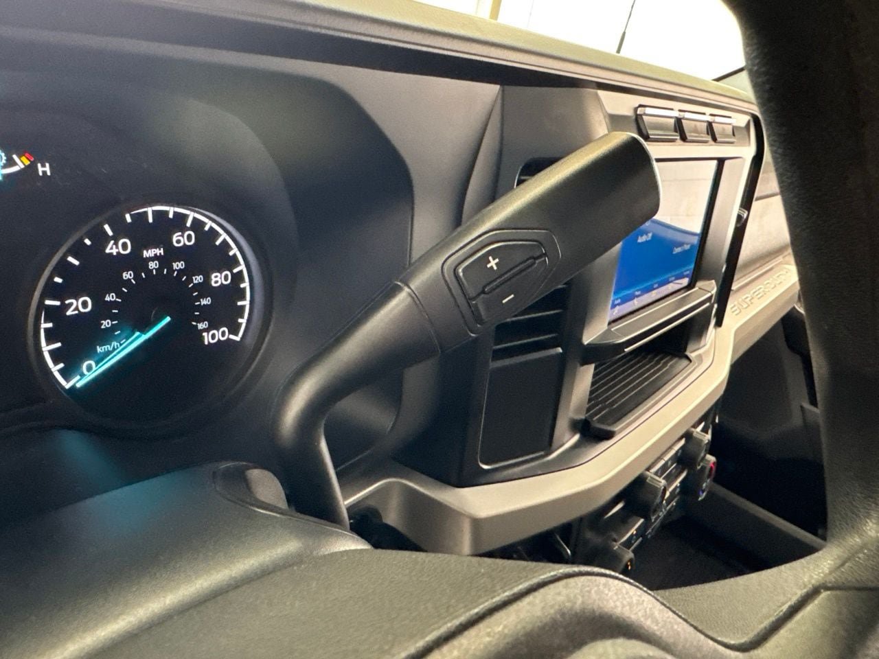 Used 2024 Ford F350 XLT AWD/4WD image 22