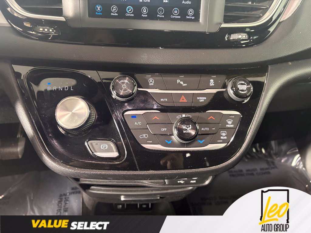 Used 2018 Chrysler Pacifica Touring Plus w/ S Appearance Package FWD image 18