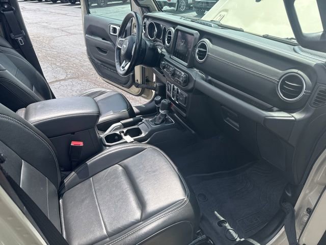 Used 2022 Jeep Wrangler Unlimited Sahara w/ Cold Weather Group image 24