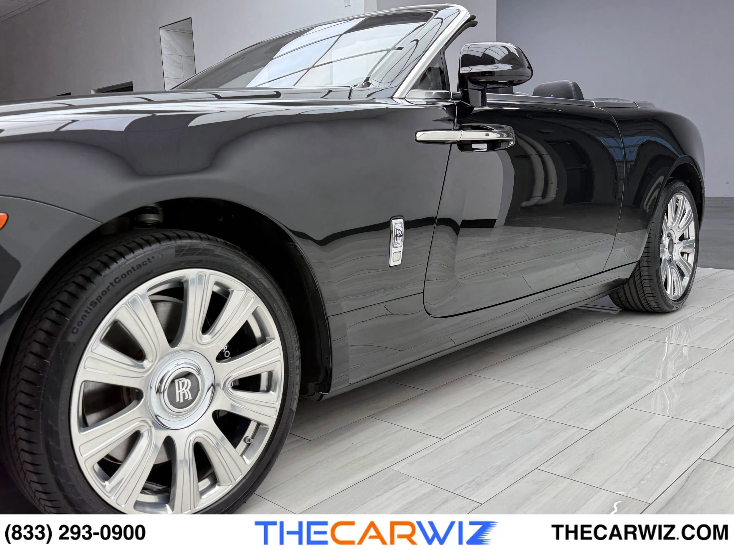 Used 2019 Rolls-Royce Dawn image 13