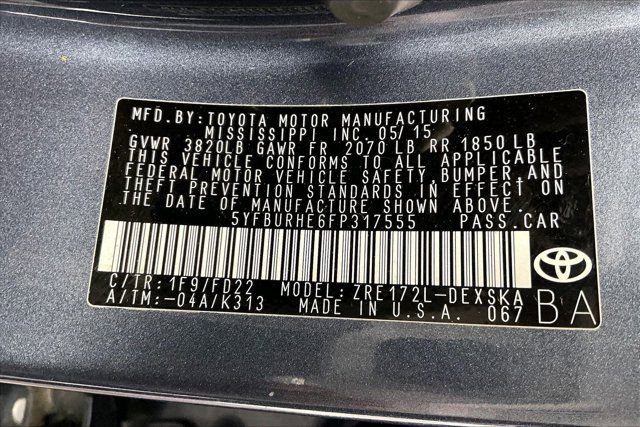 Used 2015 Toyota Corolla S image 34