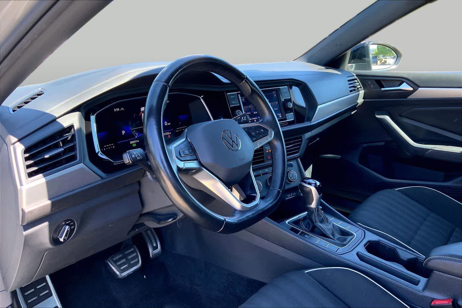 Used 2024 Volkswagen Jetta Sport FWD image 17