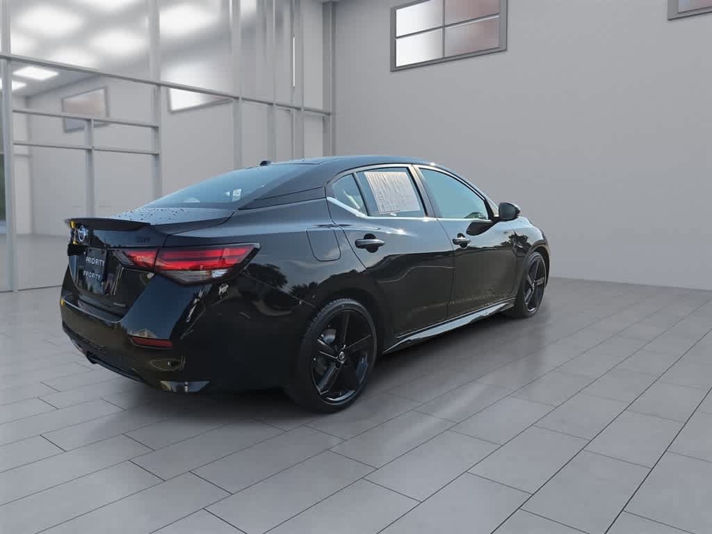 Used 2023 Nissan Sentra SR w/ Midnight Edition Package FWD image 9