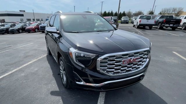 Used 2020 GMC Terrain Denali w/ Denali Premium Package image 4