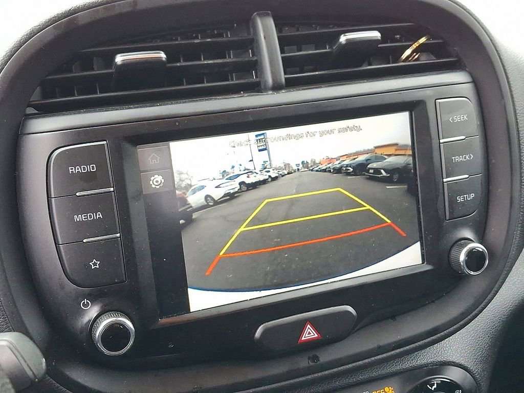 Used 2023 Kia Soul LX image 18