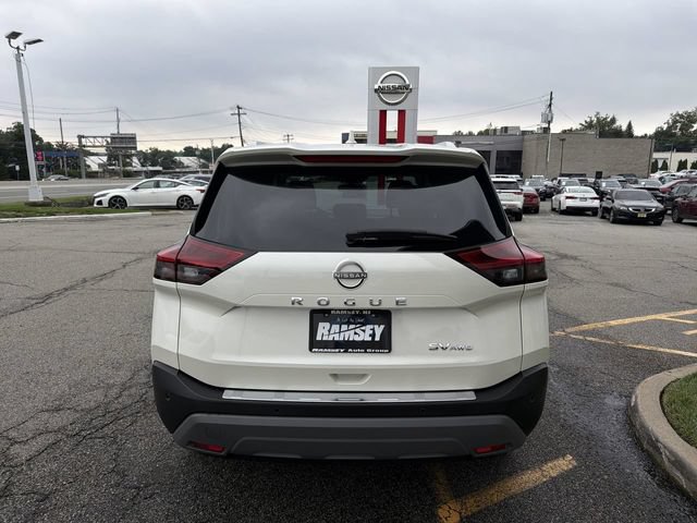 Certified 2023 Nissan Rogue SV w/ SV Premium B Package AWD/4WD image 7