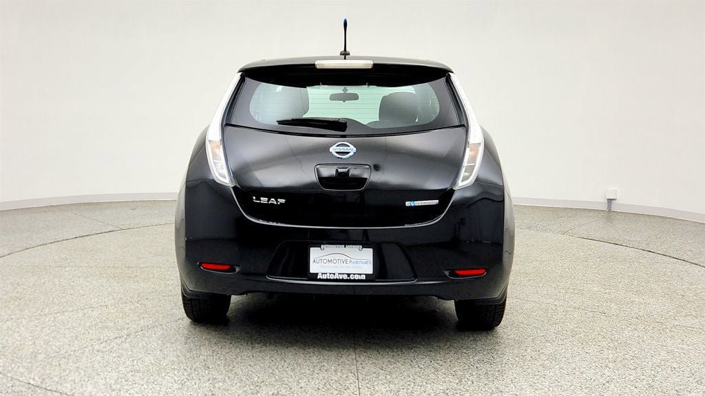 Used 2014 Nissan Leaf S w/ Charge Package FWD image 6