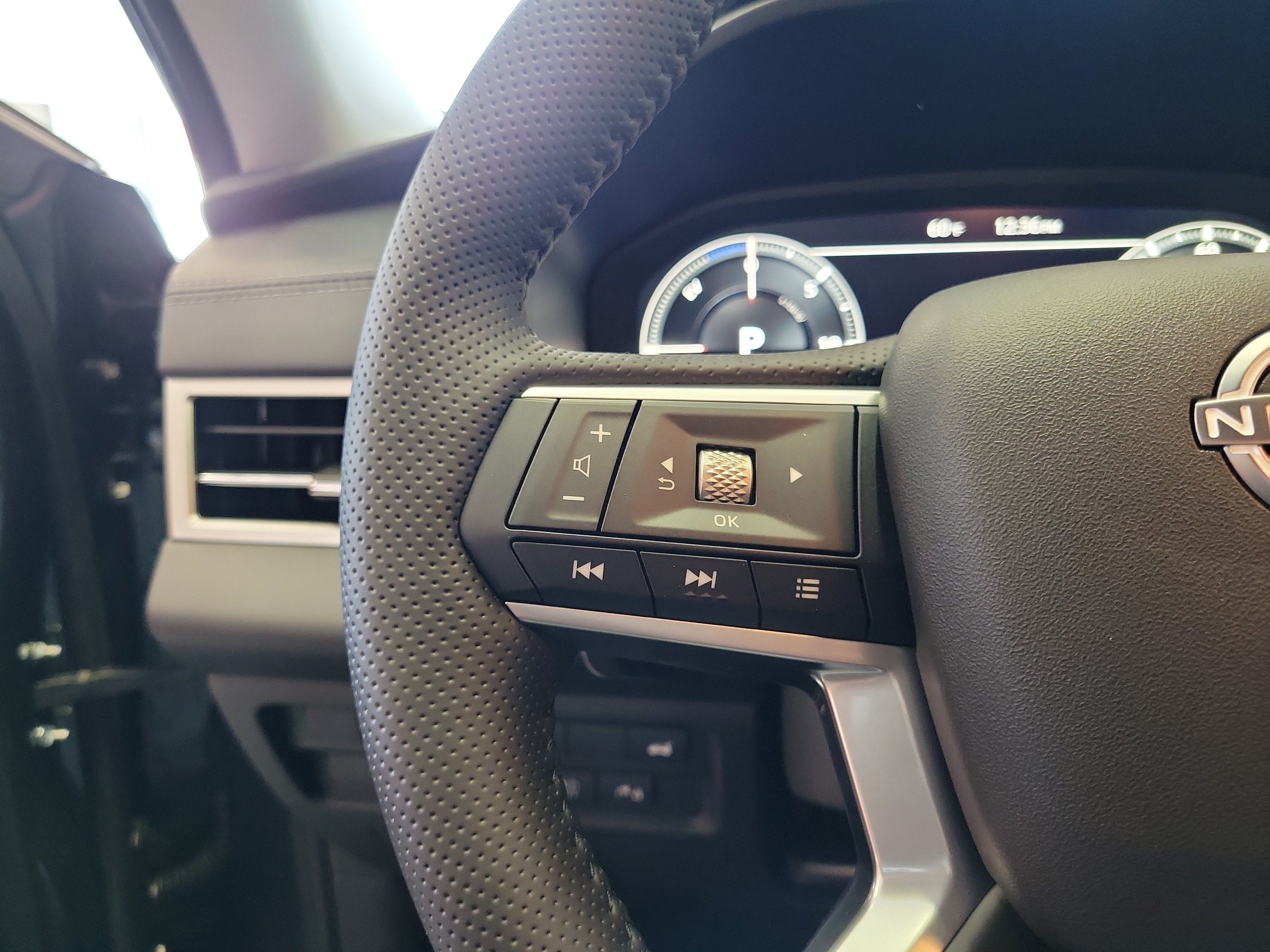 New 2026 Nissan Rogue SL AWD/4WD image 22