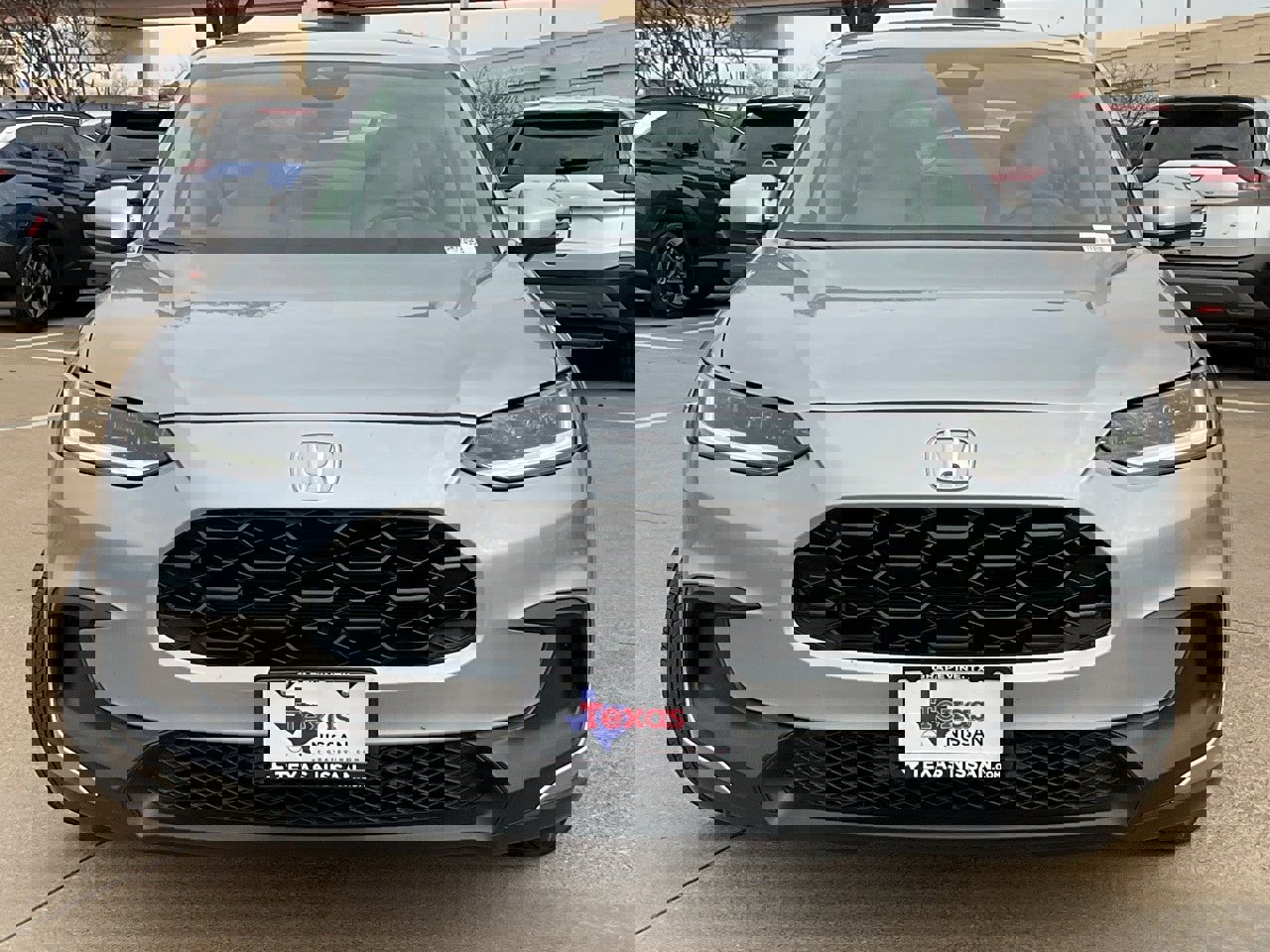 Used 2025 Honda HR-V LX image 3