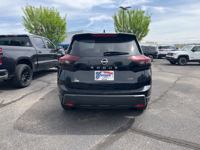Used 2024 Nissan Rogue S AWD/4WD image 5