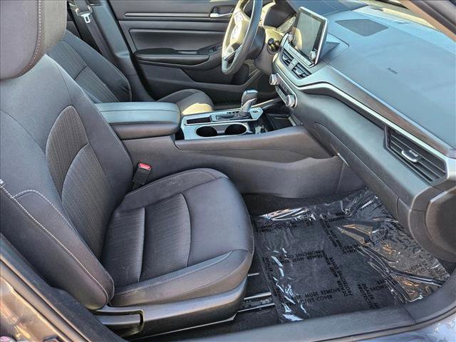 Used 2024 Nissan Altima 2.5 SV image 20