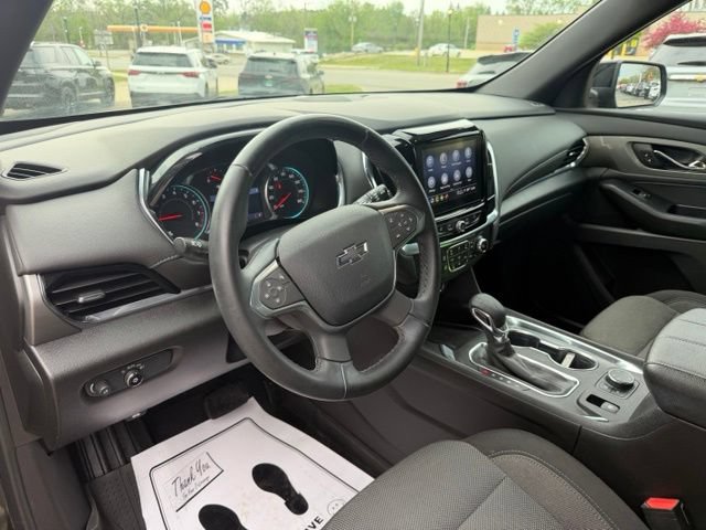 Used 2023 Chevrolet Traverse LT w/ Midnight/Sport Edition AWD/4WD image 25