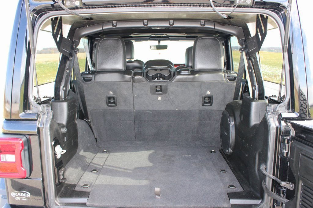 Used 2020 Jeep Wrangler Unlimited Rubicon w/ Uconnect 4C Nav & Sound Group image 37