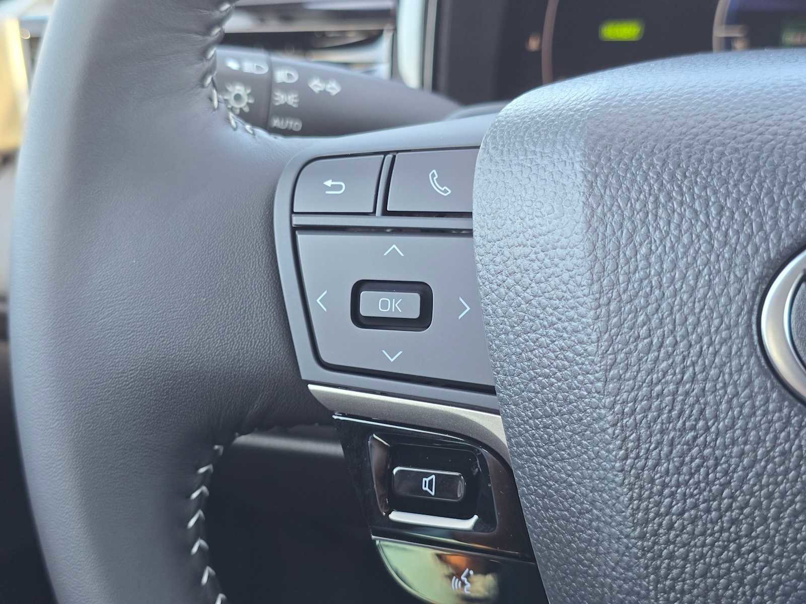 Certified 2025 Toyota Camry SE image 34