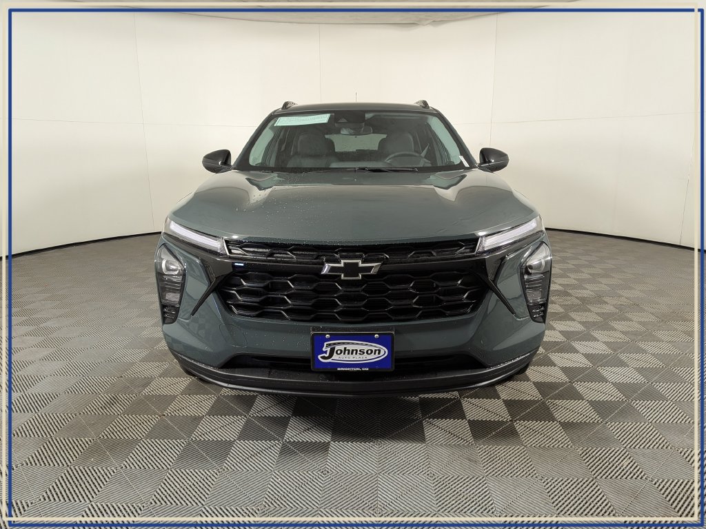 New 2026 Chevrolet Trax LT w/ Driver Confidence Package FWD image 2