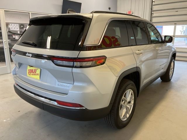 Used 2025 Jeep Grand Cherokee Laredo X w/ Luxury Tech Group I image 4