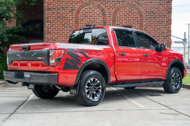 Used 2023 Nissan Titan PRO-4X w/ Pro-4x Convenience Package AWD/4WD image 5