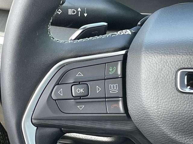 Used 2026 Jeep Grand Cherokee Laredo X AWD/4WD image 14