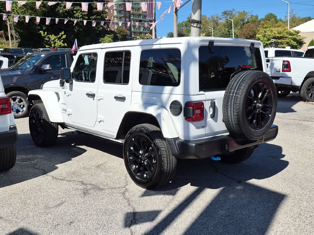 Used 2024 Jeep Wrangler Unlimited Sahara AWD/4WD image 7
