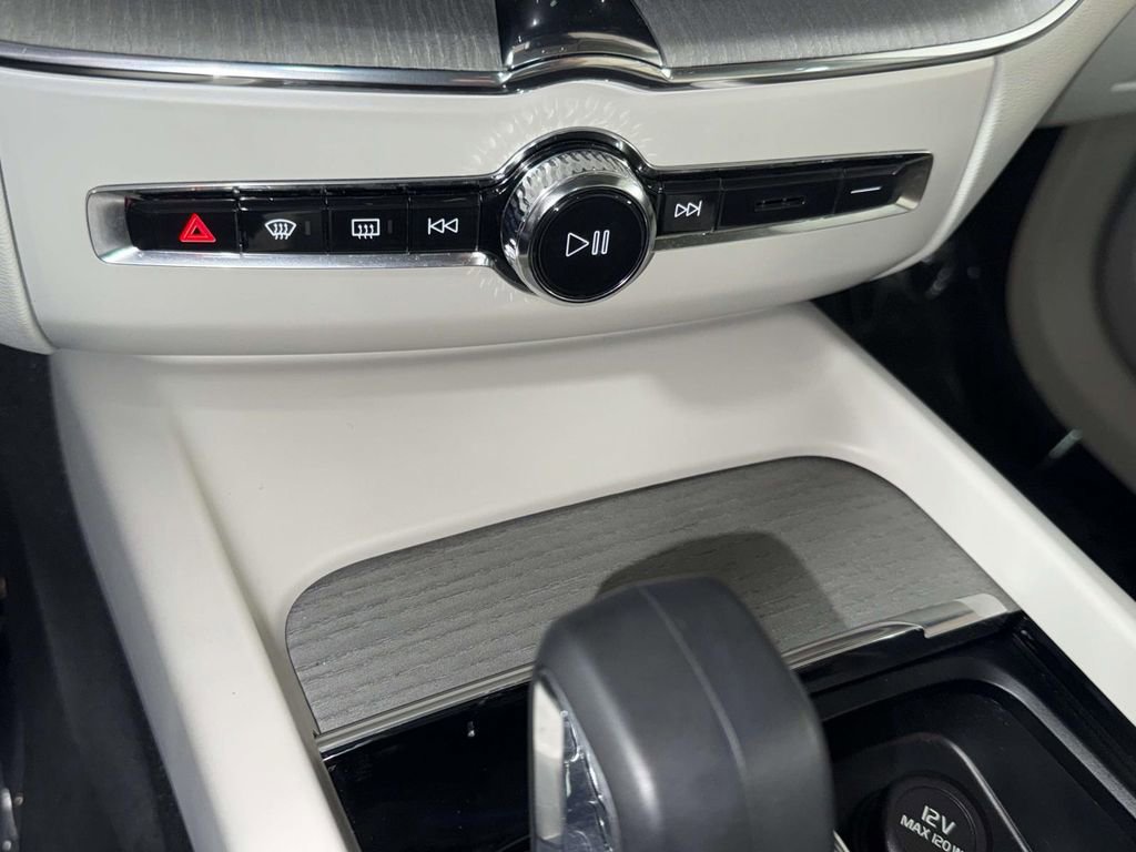 Used 2024 Volvo XC60 T8 Plus w/ Protection Package Premier image 25