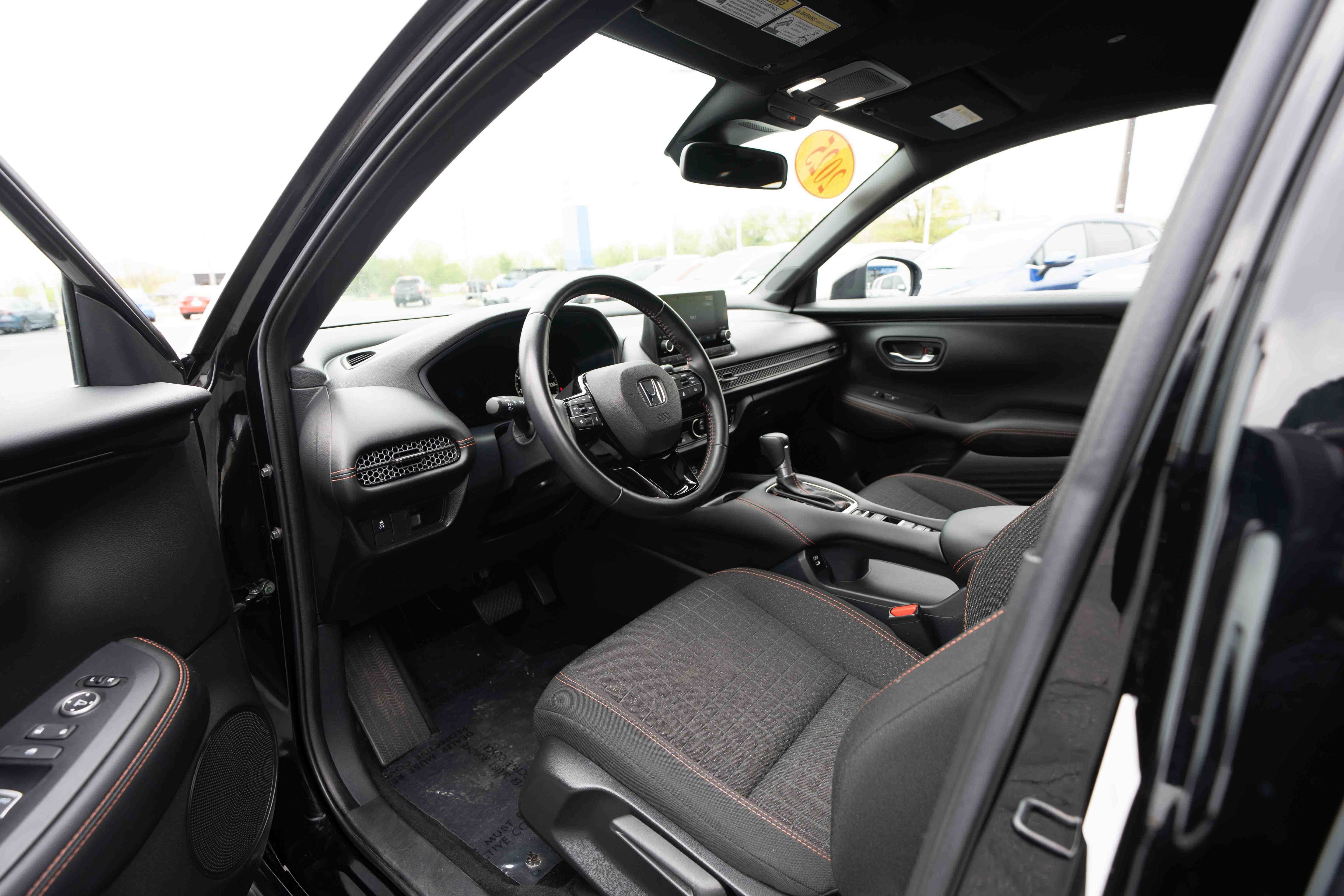 Used 2025 Honda HR-V Sport image 8