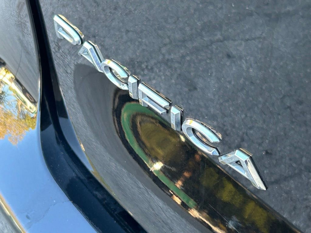 Certified 2024 Chrysler Pacifica Touring-L image 38