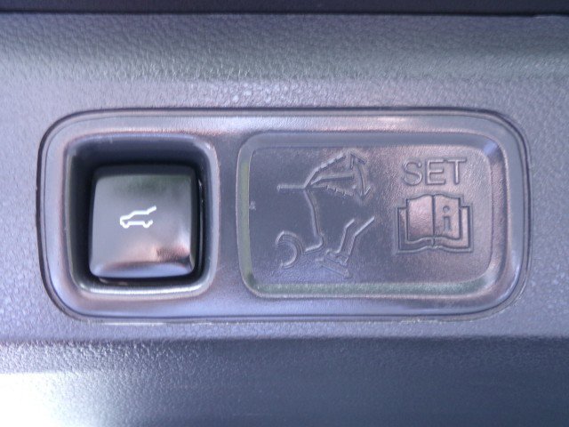 Used 2022 Ford Expedition Platinum AWD/4WD image 32