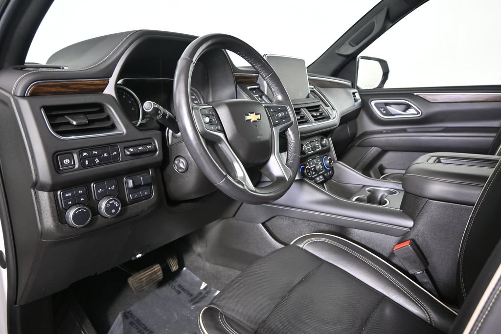 Used 2021 Chevrolet Suburban Premier w/ Premium Package AWD/4WD image 24