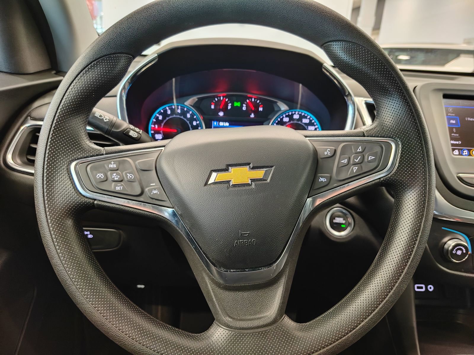 Used 2023 Chevrolet Equinox LT image 38