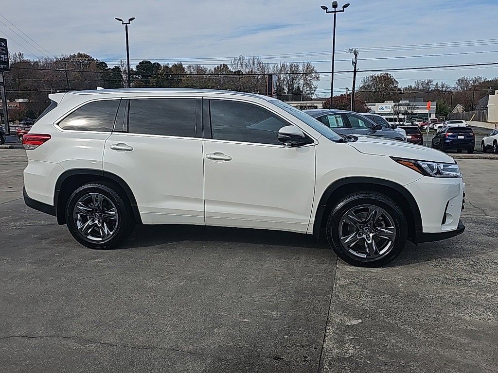 Used 2019 Toyota Highlander Limited Platinum image 2