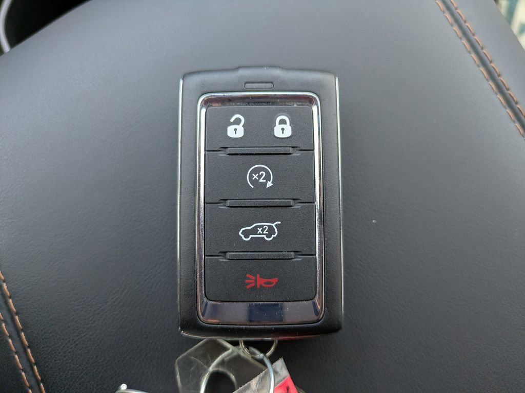 Used 2025 Jeep Grand Cherokee Summit AWD/4WD image 31