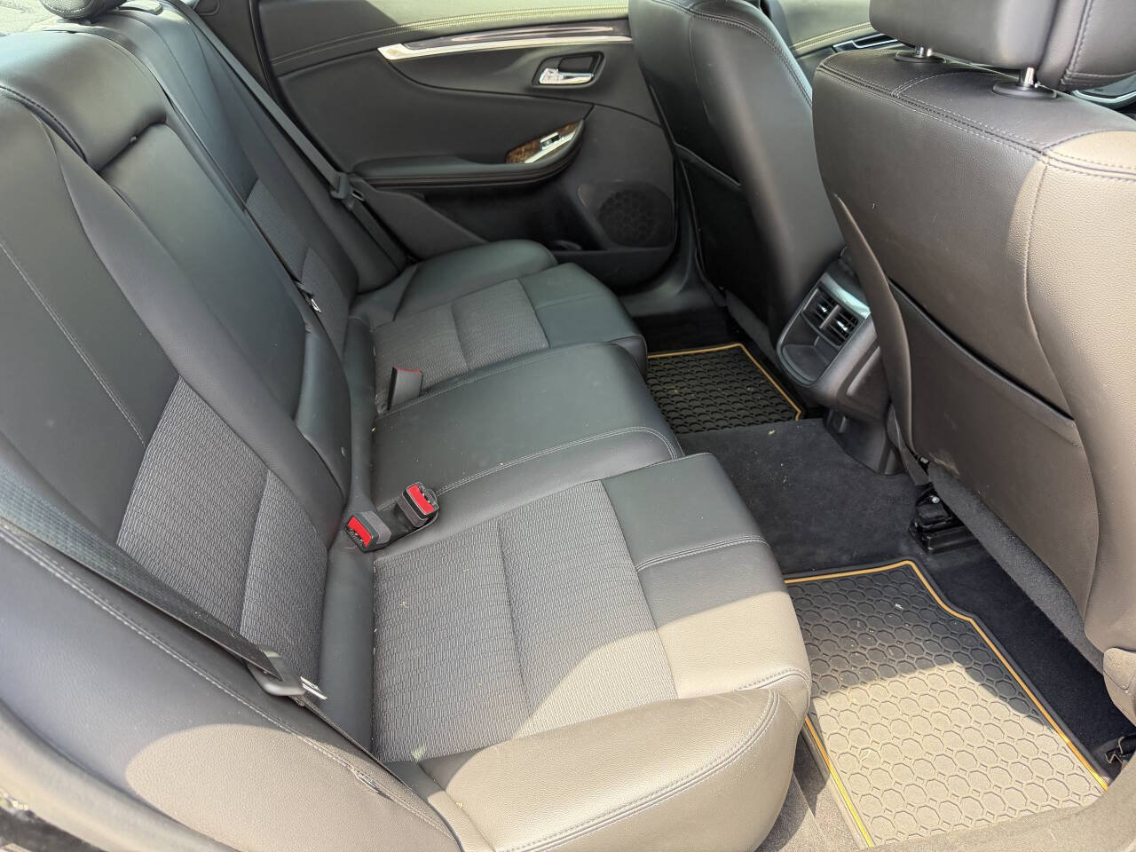 Used 2014 Chevrolet Impala LT w/ Convenience Package FWD image 19