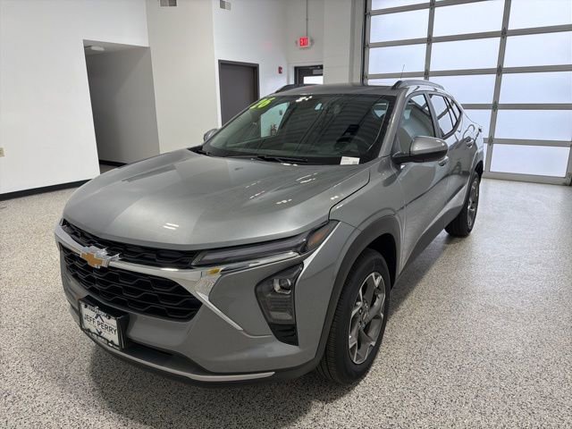 New 2026 Chevrolet Trax LT w/ Driver Confidence Package image 7