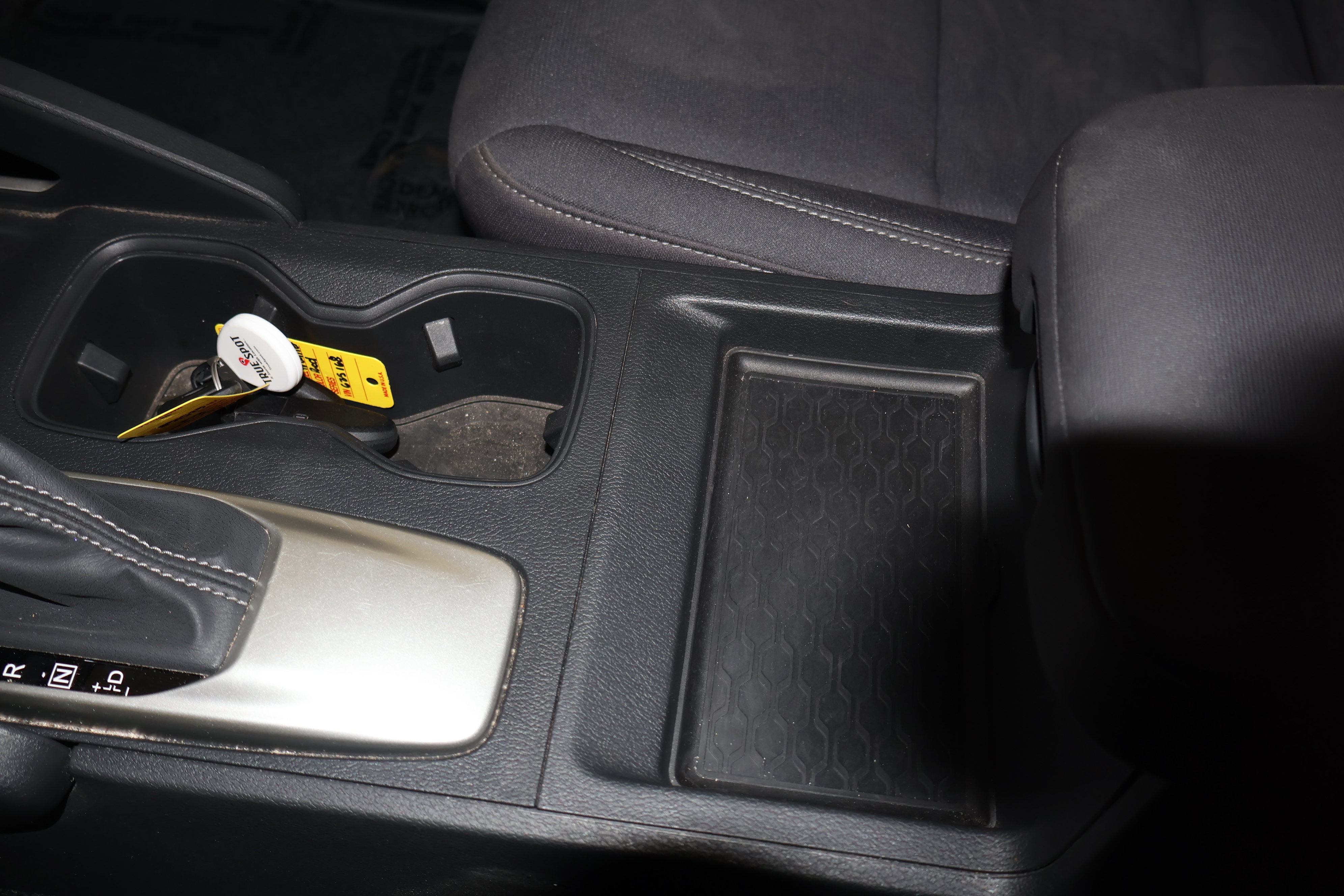 Used 2024 Nissan Frontier SV image 34